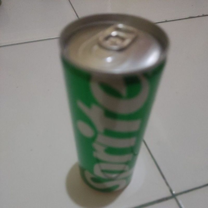 

Sprite kaleng hijau