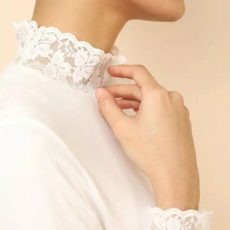 Essential Manset Renda lengan panjang atasan baju kaos wanita Bodyfit uniqlo promo murah clothing cl