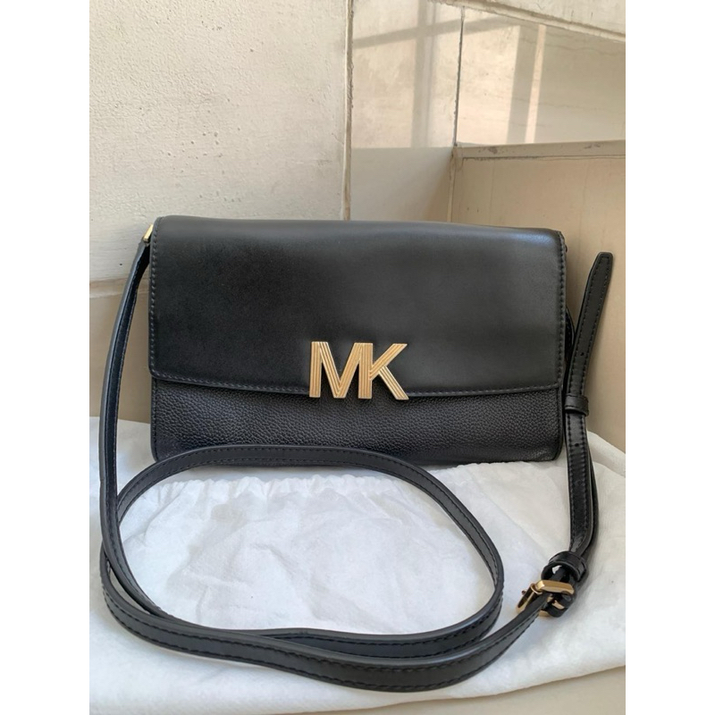 Tas sling MK hitam cantik