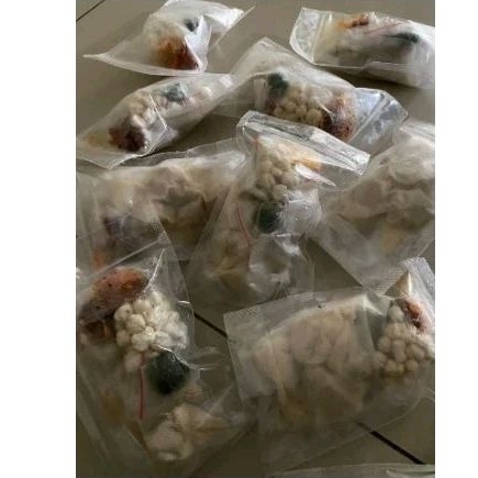 

WONTON AYAM KUAH PEDAS KEMASAN VACUM