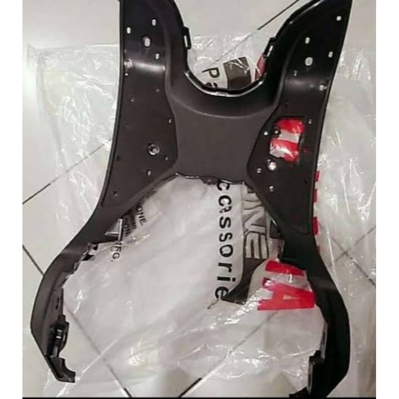 PIJAKAN KAKI LEXI 125 ORIGINAL / B3F-F7481-00