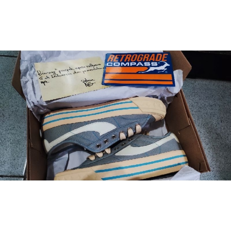BNIB sepatu Compass retrograde low grey-cyan