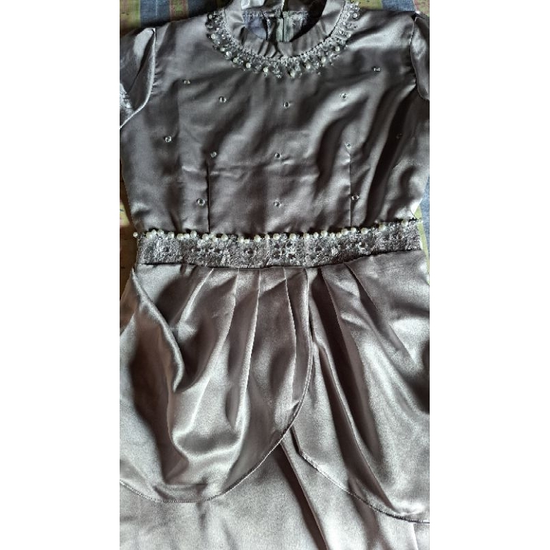 Dress kondangan /dress bridesmaid warna abu silver