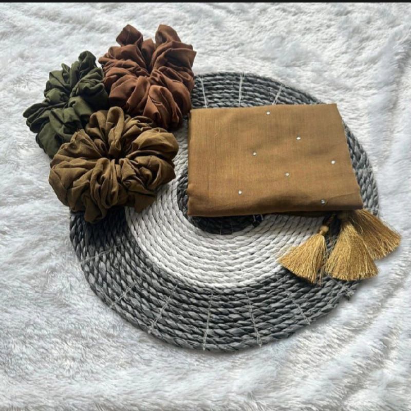 hijab segi empat paris jadul swarovsky tasel//jilbab segi empat  paris payet  swarovsky tasel//kerud