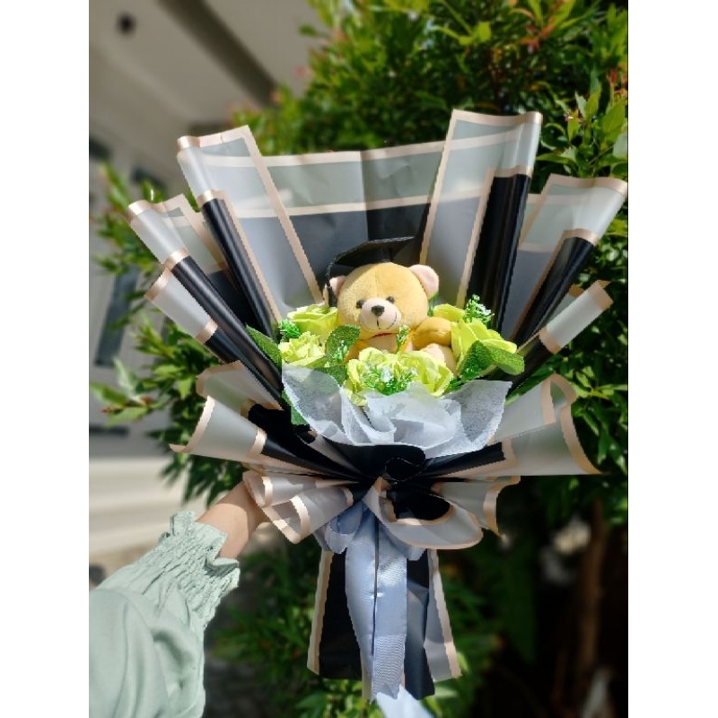 

[READY] BUKET WISUDA COWOK/WISUDA COWOK/KADO COWOK FREE SLEMPANG