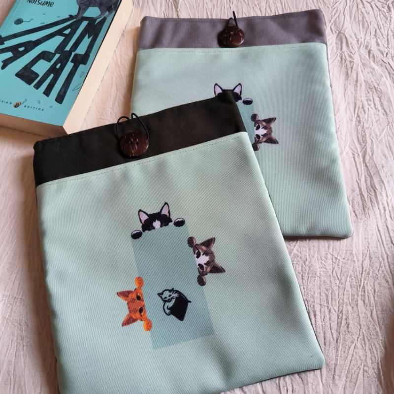 

Book Sleeve Motif Kucing