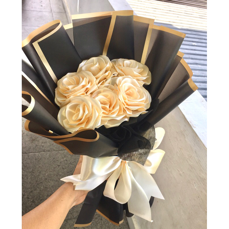 buket bunga satin warna cream (5 tangkai bunga)