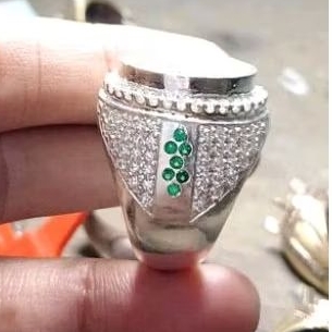 Ring perak sirkon tanam