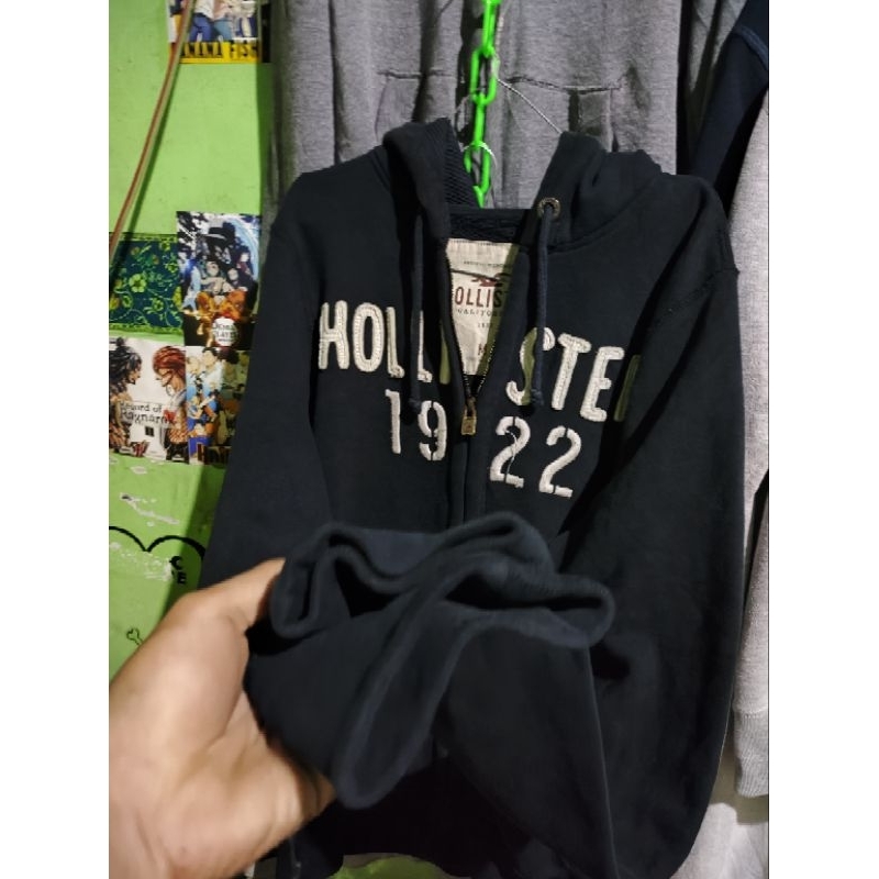 Hodie Holister