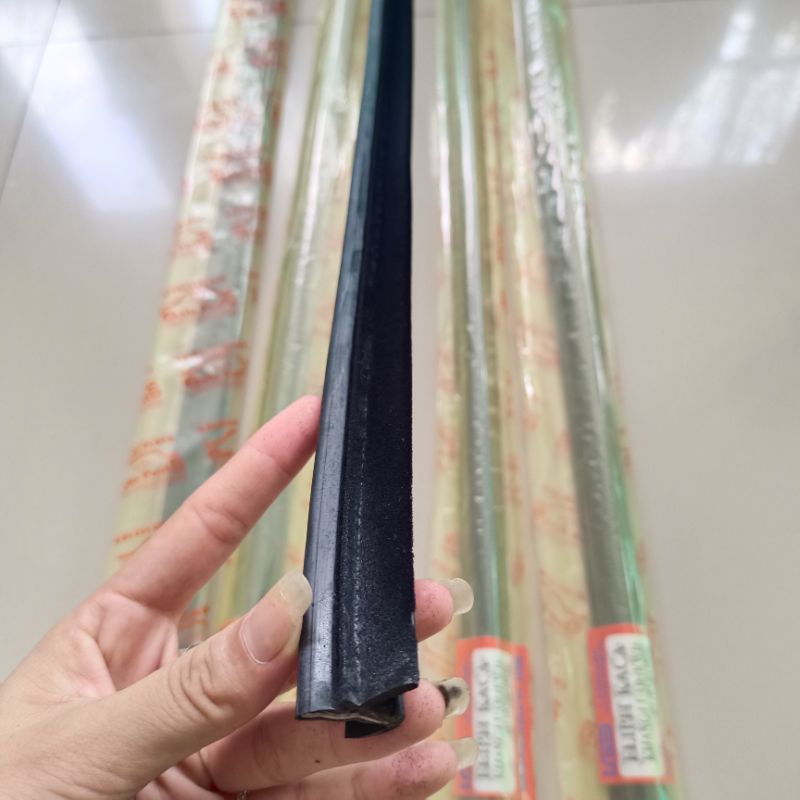 KARET LIST /PLIPIT KACA PINTU /WEATHER STRIP TOYOTA KIJANG KAPSUL,GRAN, SUPER LUAR