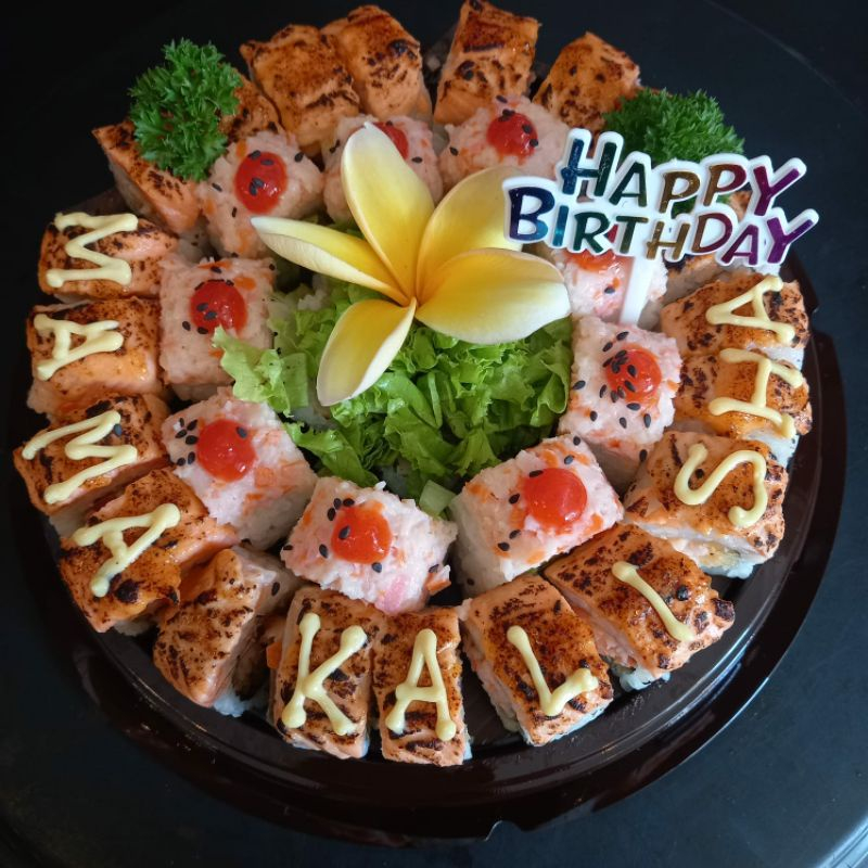 

Kue Sushi Salmon Mentai Halal