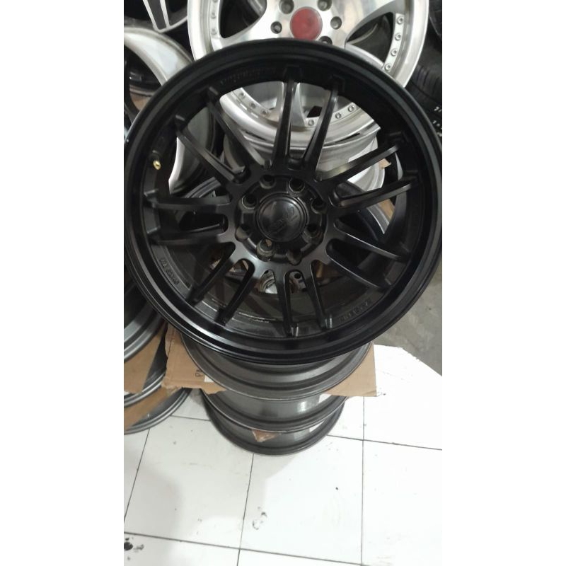 Velg Seken RE30 Ring 16 lebar 7,5 et 35 lobang 4x100 4x114