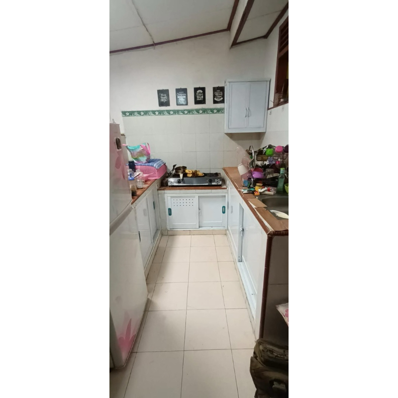 kitchen set alumunium atas bawah warna putih acp