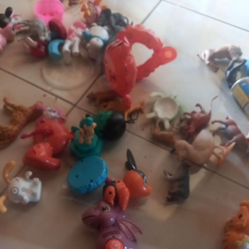 Mainan Figure Kiloan