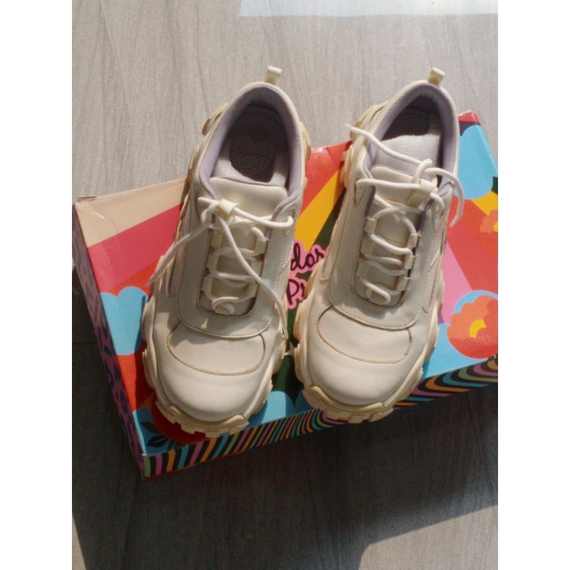 Preloved Sepatu Yumna Sneakers Pink (Adorable Projects)