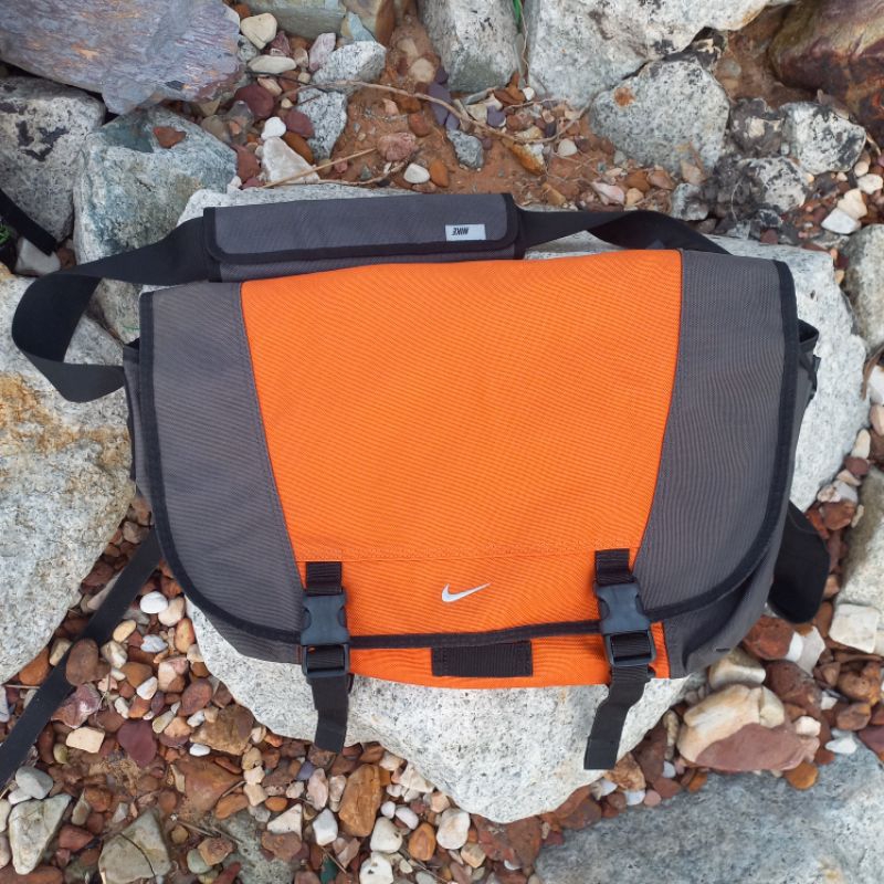 Tas Nike Messenger Bag 00s Sling Bag Nike Vintage Second Original murah Pria Wanita ori