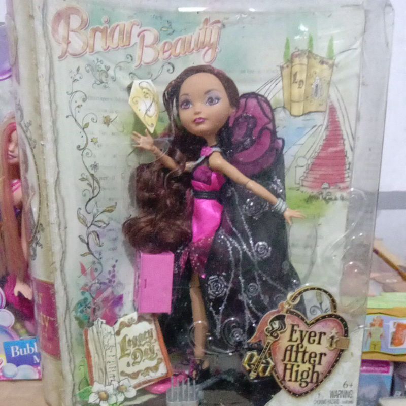 ever after high briar beauty daughter of sleeping beauty