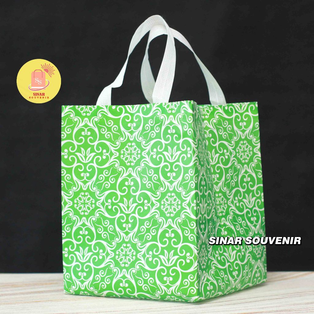 

Tas Laminasi Ukuran Box Nasi 20, 22 Minimal Order 12 pcs - Langsung Kirim