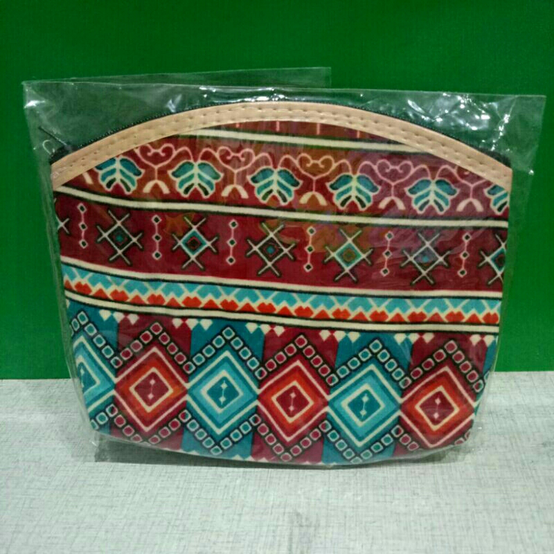 souvenir dompet batik