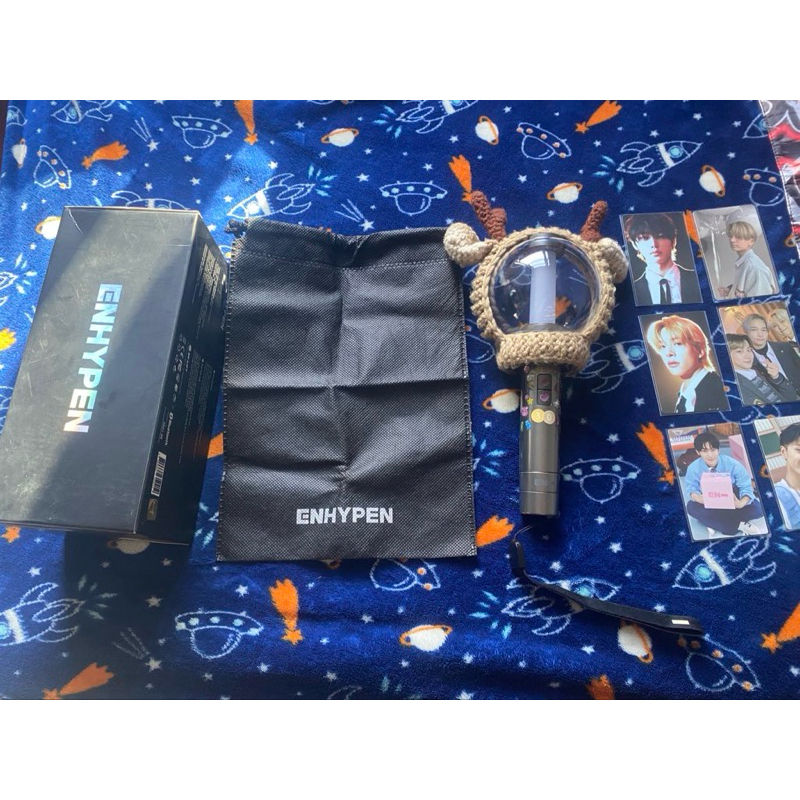 senter bantuan untuk menjelajahi goa