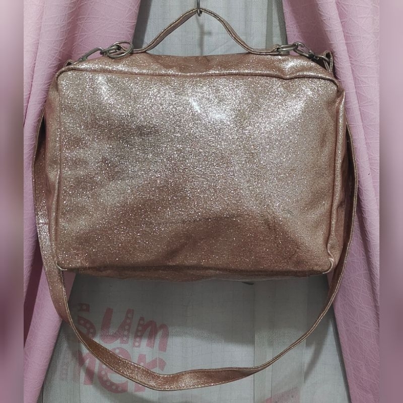 sling bag gliter. sling bag tebal. sling bag preloved