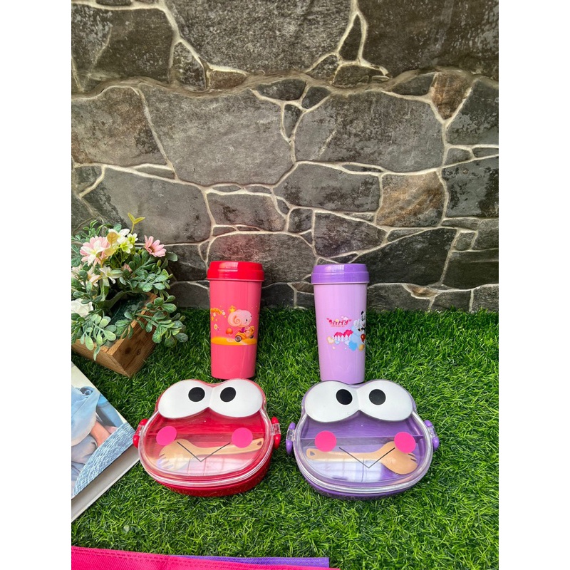 WOW New arrival tempat bekal tempat makan satu set bagus banget karakter