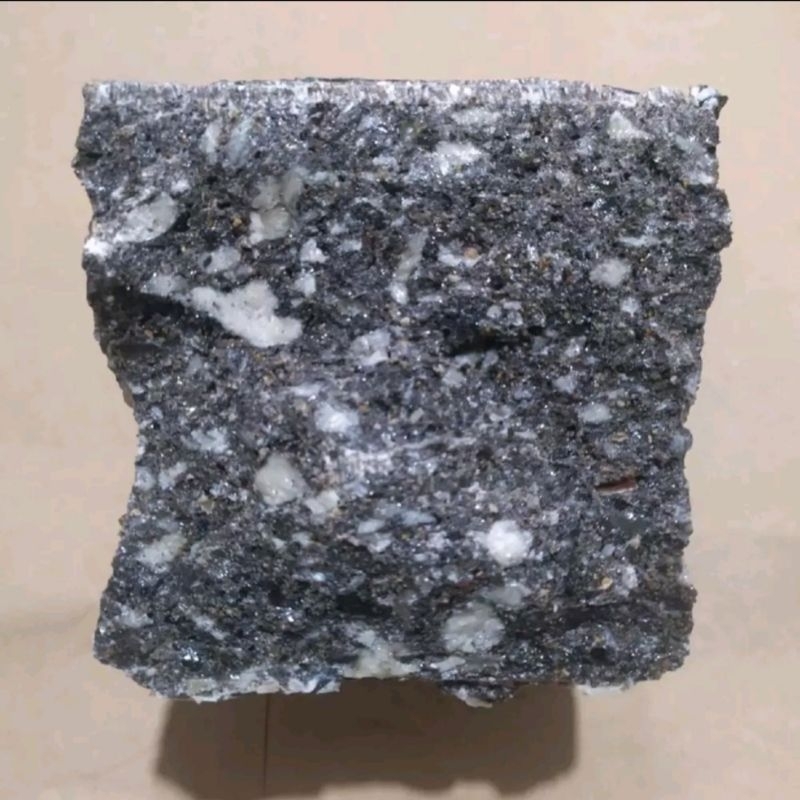 Kemenyan Madu Hitam 1 Kg | Menyan Madu Hitam Bongkahan 1 Kg