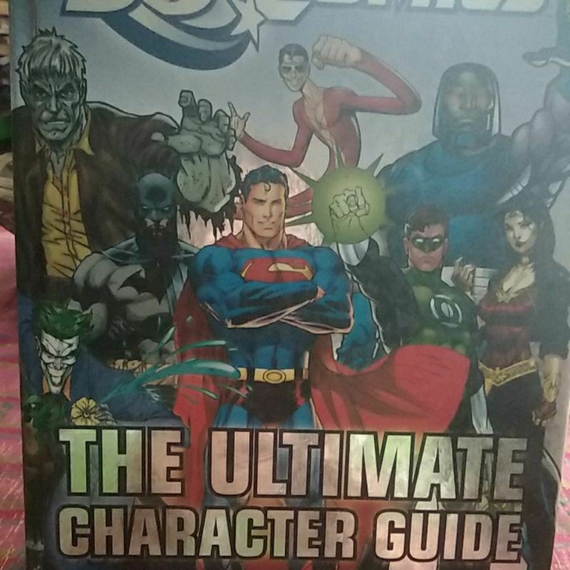 DC COMICS THE ULTIMATE  CHARACTER
