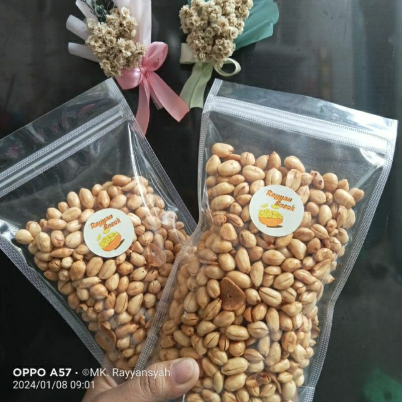 

Rayyan Snack Kacang Bawang Renyah (200gr)