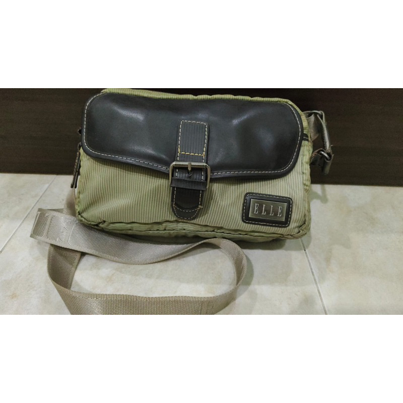 Tas selempang ELLE Original preloved/ Tas wanita/ Tas selempang wanita