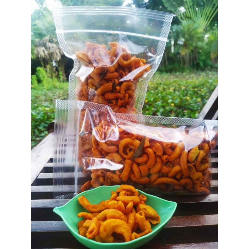 

Makaroni pedas daun jeruk ukuran 100 grm home made