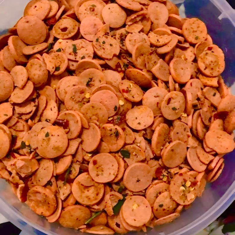 

Keripik Sosis goreng pedas daun jeruk 100 gram