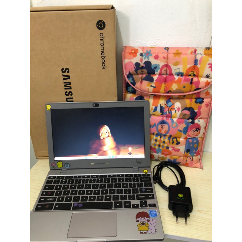 SAMSUNG CHROMEBOOK 4 PLATINUM + BONUS TAS LAPTOP + BONUS MEMORY ORI SAMSUNG 32GB