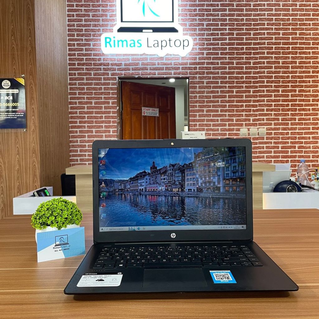 HP STREAM 14 AMD RAM 4 GB/ SSD 128 | SECOND/BEKAS