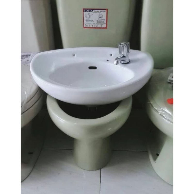 Wastafel Merek Toto L34 Free ongkir khusus Jadetabek