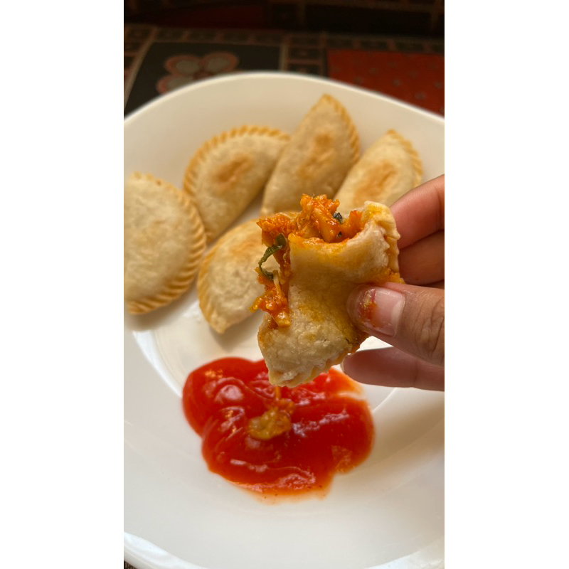 

Cireng isi ayam suwir by Keyla food