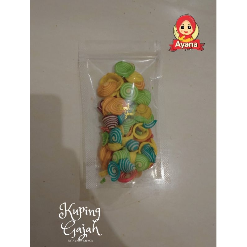 

COBAIN!!! Kuping Gajah Rainbow by Ayana Snack 50gr
