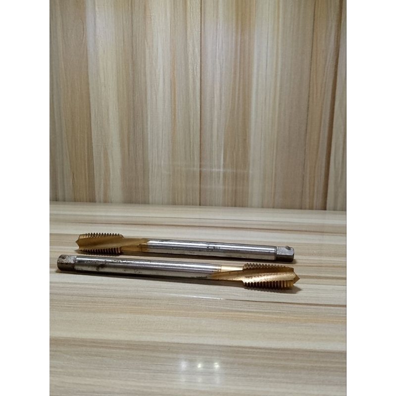 Tap kunci Baut 14 OSG & Yamawa M10X1.25 Tap mesin Handtap m10x1.25 spiral yamawa M10 X 1.25