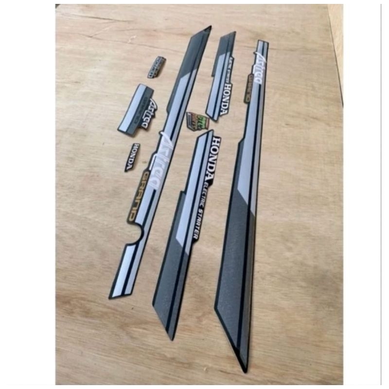 striping stiker body astrea grand bulus silver abu-abu