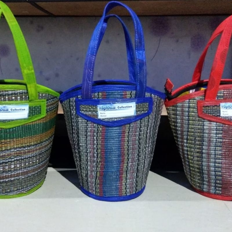 

Tas Tenun Hajatan Kerucut (Muat 5kg Sembako) / Tas Buwuh Hajatan Murah / Tas Souvenir Murah