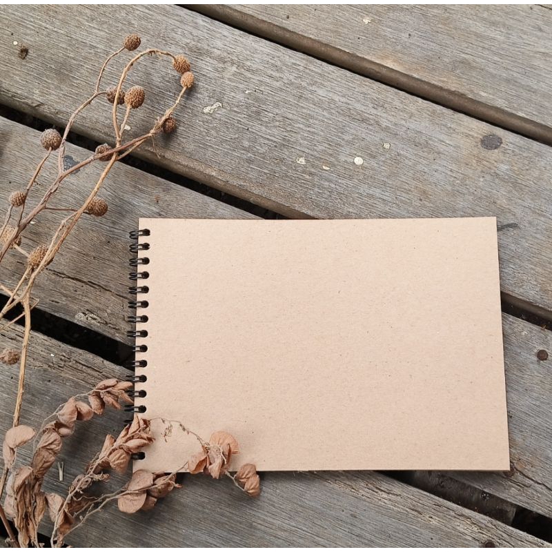 

Scrapbook Coklat A5 Tebal Premium Journaling Aesthetic Buku Catatan Vintage Untuk Hadiah Ulang Tahun, Anniversary Mengabadikan Moment