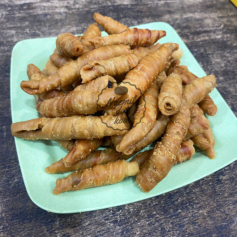 

MOLEN PISANG 250gr / MOLEN KERING / BOLEN PISANG MANIS / MOLEN KILOAN