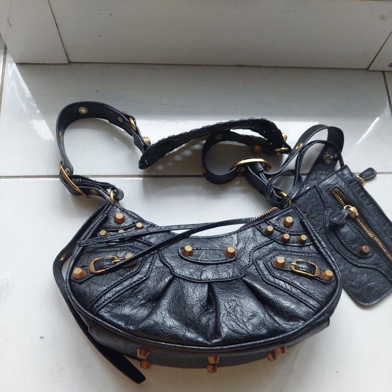 preloved tas balenciaga Le Cagole