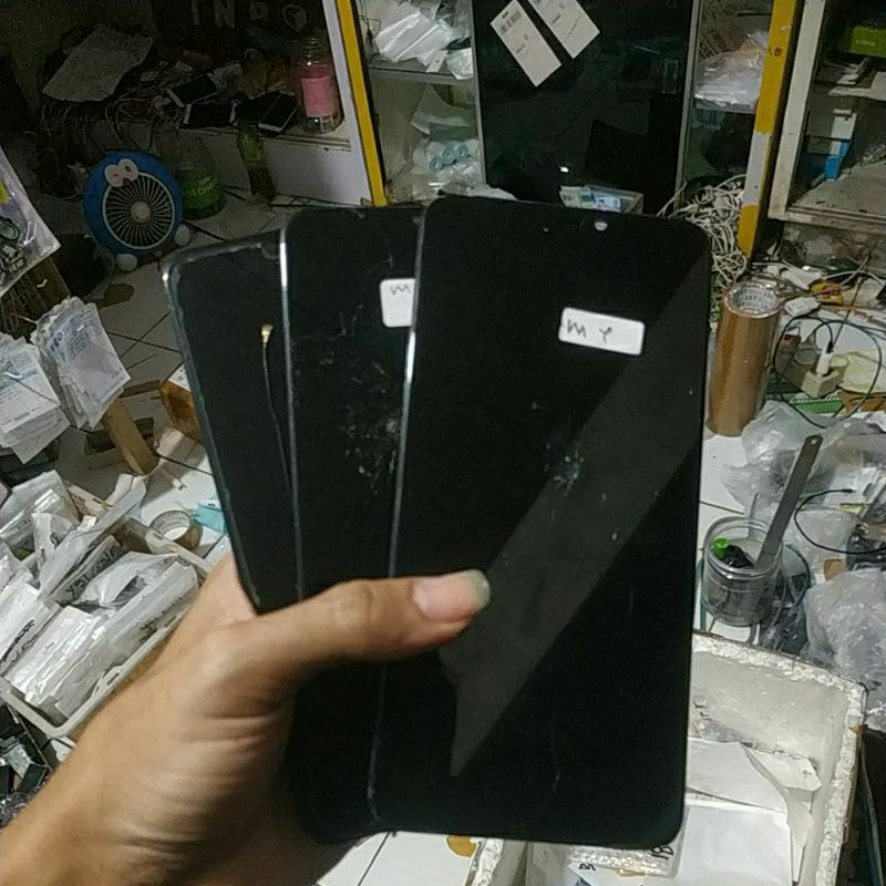 LCD NORMAL MINUS GLASS BEKAS VIVO Y81