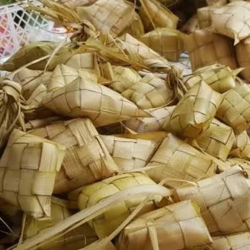 

KETUPAT MATANG isi 10pcs