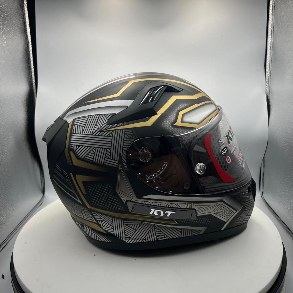 HELM KYT / OBRAL JUAL RUGI HELM KYT BLACK PANTHER GOLD/BLACK