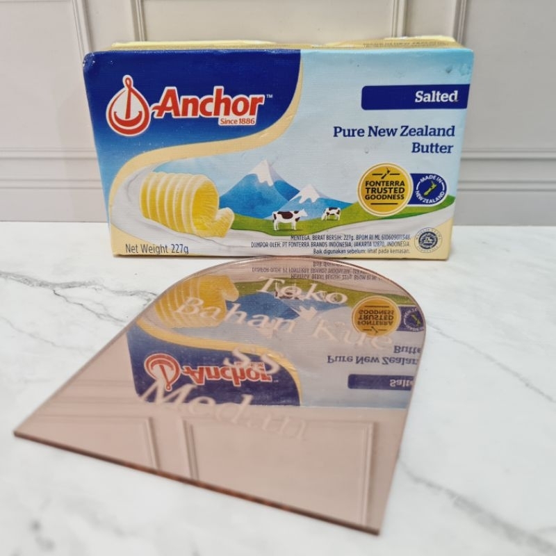 

[EXP : 8 25]Anchor Salted Butter 227 GRAM (kemasan blok)