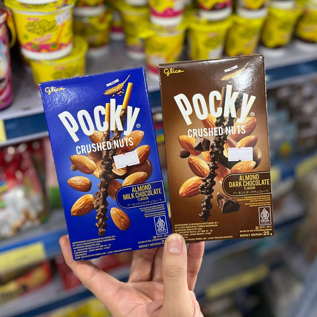 

POCKY CRUSHED NUTS GLICO 25 GR | STICK WAFER STIK SNACK SNEK | ALMOND MILK DARK CHOCOLATE KACANG