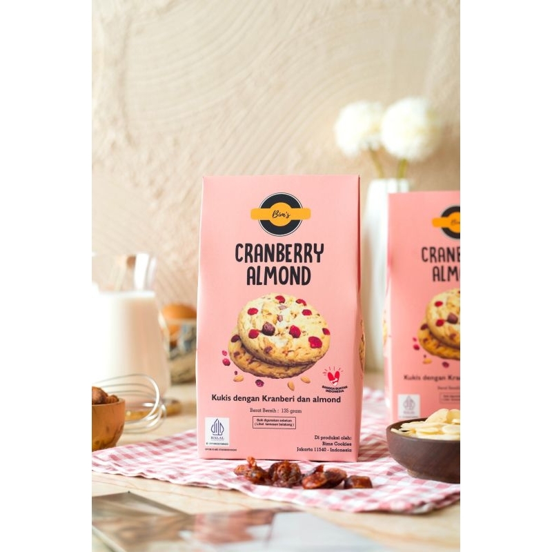 

Bims Cookies Cranberry Almond kukis dengan kranberi dan almond