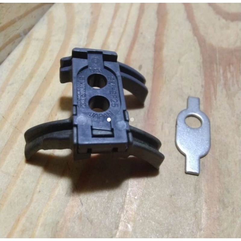 Cable Guide Jalur Kabel Bawah BB Merk Shimano Japan NOS